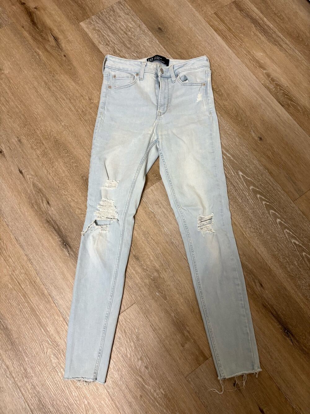 Gap Women Light Wash Distressed High Rise Universal Legging Jeans Size 4/27